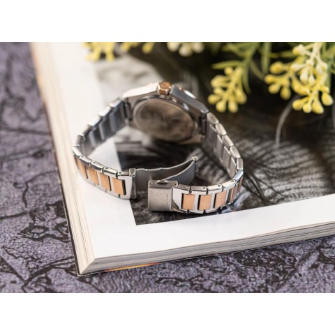 Жіночий годинник ARMANI EXCHANGE AX4623 Andrea