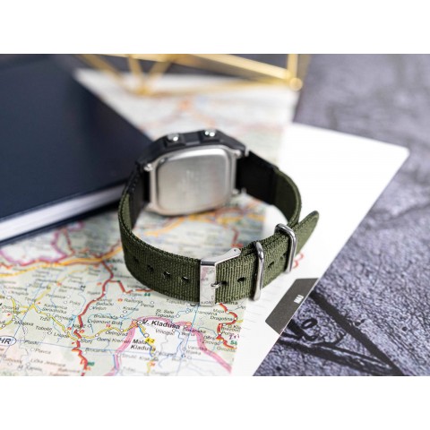 Чоловічий годинник CASIO AE-1200WHUB-3AVEF