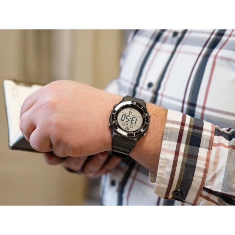 Чоловічий годинник CASIO AE-1700H-1AVEF Sport
