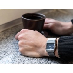 Жіночий годинник CASIO AQ-800EB-2AEF