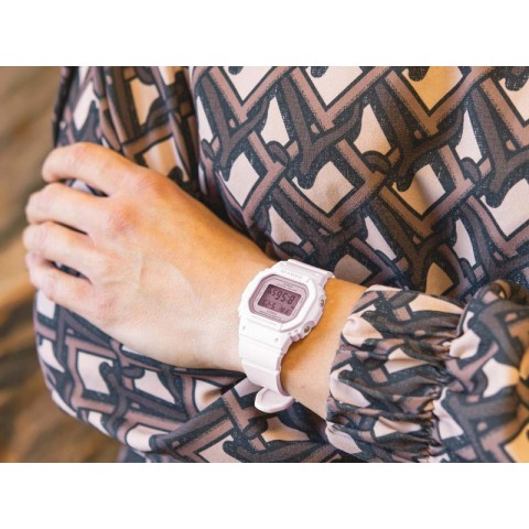 Жіночий годинник CASIO BABY-G BGD-565SC-4BER