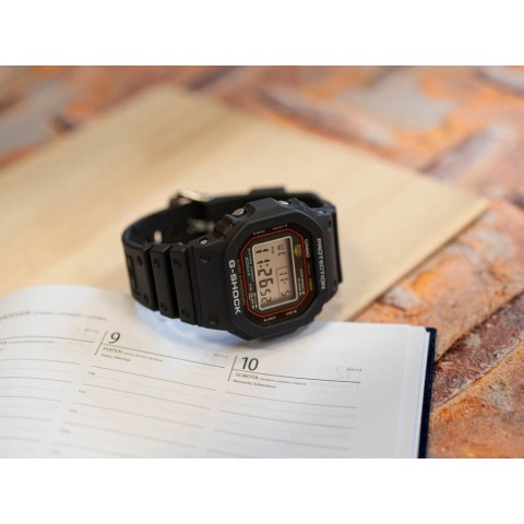 Чоловічий годинник CASIO G-SHOCK CASIO DW-5000R-1AER