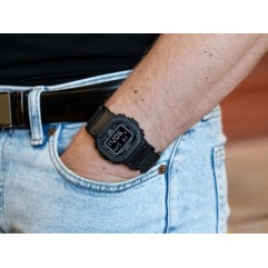 Чоловічий годинник CASIO G-SHOCK DW-5600MNC-1ER