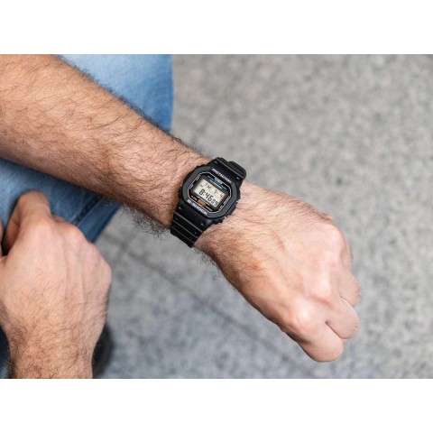 Чоловічий годинник CASIO G-SHOCK DW-5600UE-1ER