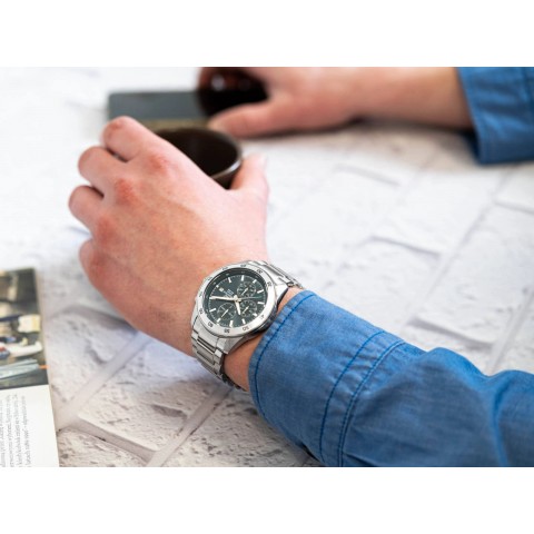 Чоловічий годинник CASIO Edifice EFR-526D-2AVUEF