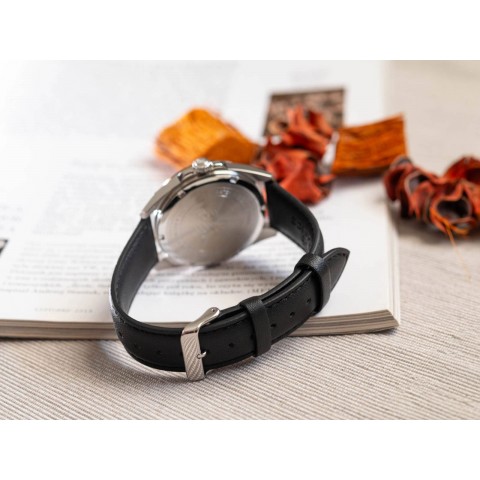 Чоловічий годинник CASIO Edifice EFV-150L-1AVUEF