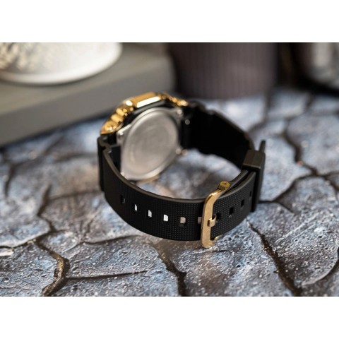 Чоловічий годинник CASIO G-SHOCK GM-2100G-1A9ER