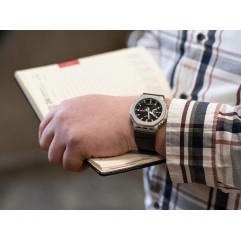 Чоловічий годинник CASIO G-SHOCK GM-2100M-1AER