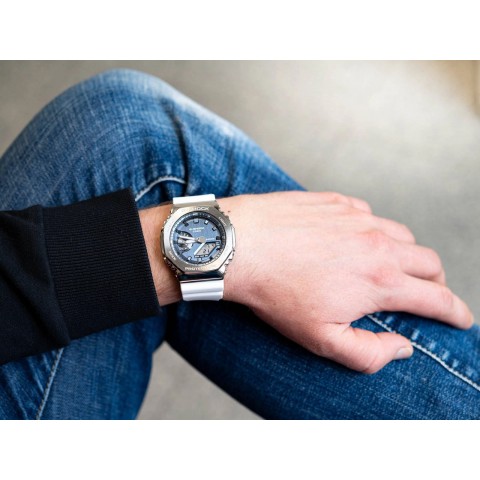 Чоловічий годинник CASIO G-SHOCK GM-2100WS-7AER