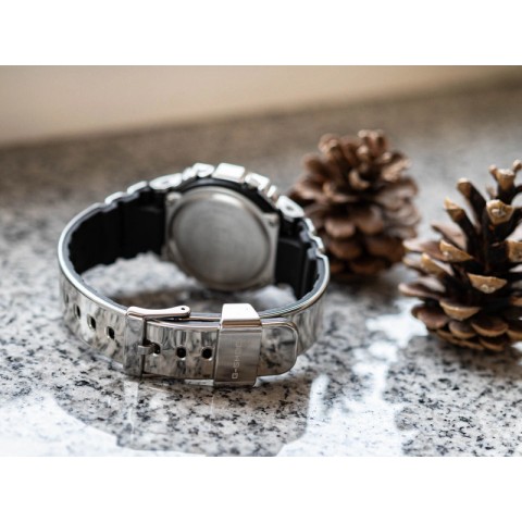 Чоловічий годинник CASIO G-SHOCK GM-2100YRA-8AER Metallic
