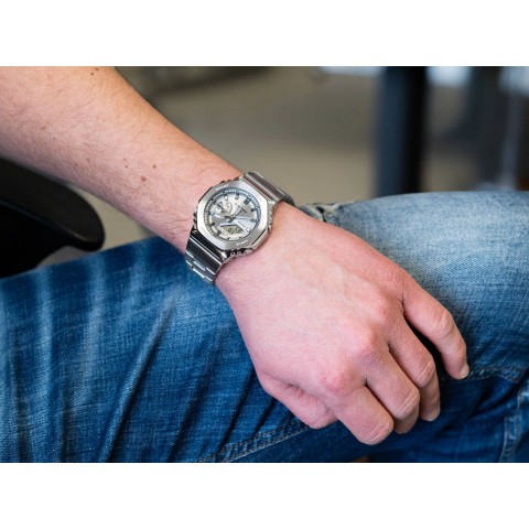 Чоловічий годинник CASIO G-SHOCK GM-2110D-7AER