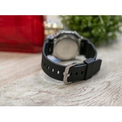 Чоловічий годинник CASIO G-SHOCK GM-5600M-1ER Чорний