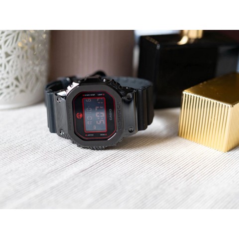 Чоловічий годинник CASIO G-SHOCK GM-5600RH-1ER RUI HACHIMURA SIGNATURE MODEL