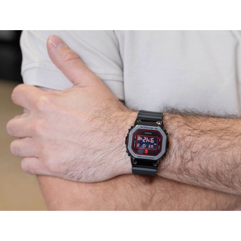 Чоловічий годинник CASIO G-SHOCK GM-5600RH-1ER RUI HACHIMURA SIGNATURE MODEL