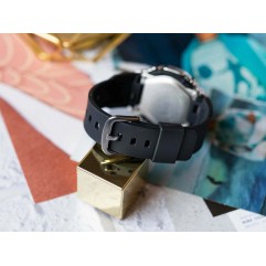 Жіночий годинник CASIO G-SHOCK GM-S2110-1A7ER