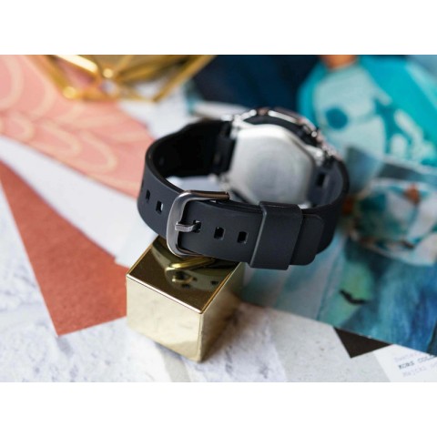 Жіночий годинник CASIO G-SHOCK GM-S2110-1A7ER
