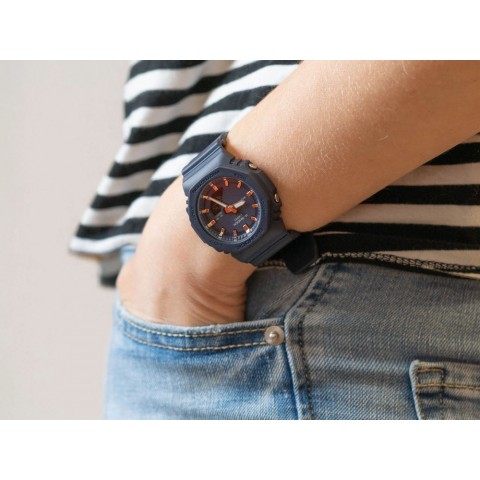 Чоловічий годинник CASIO G-SHOCK GMA-P2100M-2AER