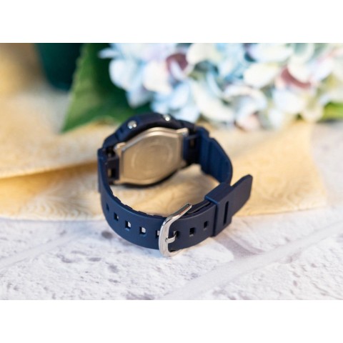 Чоловічий годинник CASIO G-SHOCK GMA-P2100M-2AER