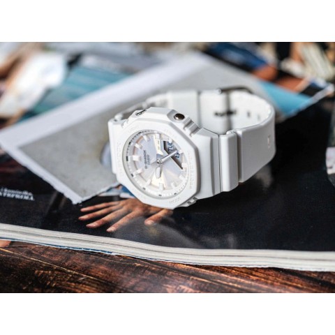 Чоловічий годинник CASIO G-SHOCK GMA-P2100PC-7AER