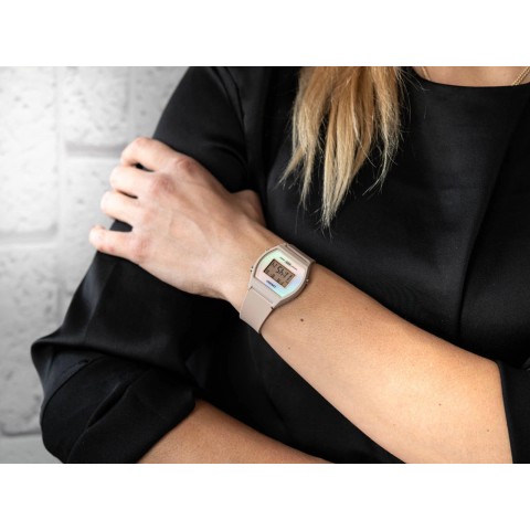 Жіночий годинник CASIO LW-205H-4AEF