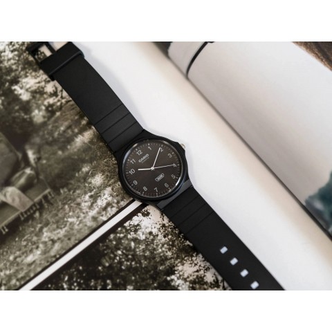 Жіночий годинник CASIO MQ-24B-1BEF