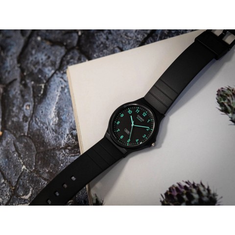 Жіночий годинник CASIO MQ-24B-8BEF