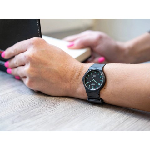 Жіночий годинник CASIO MQ-24B-8BEF