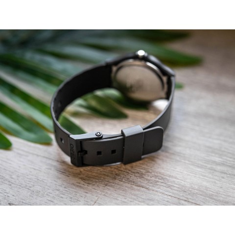 Жіночий годинник CASIO MQ-24B-8BEF