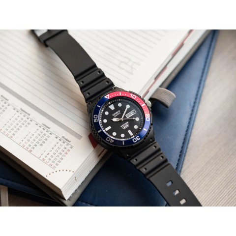 Чоловічий годинник CASIO MRW-230H-1E2VEF