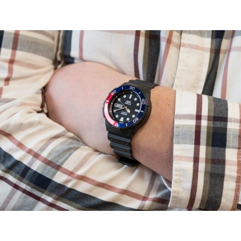Чоловічий годинник CASIO MRW-230H-1E2VEF