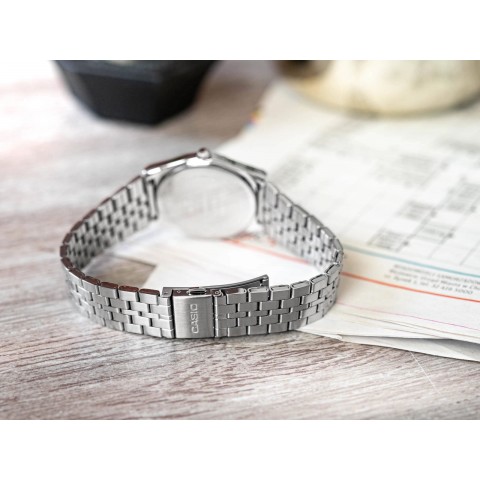 Чоловічий годинник CASIO MTP-B145D-2A1VEF