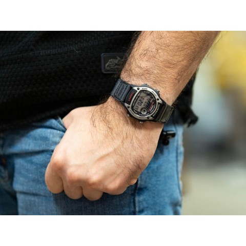 Чоловічий годинник CASIO W-220HF-8AVEF