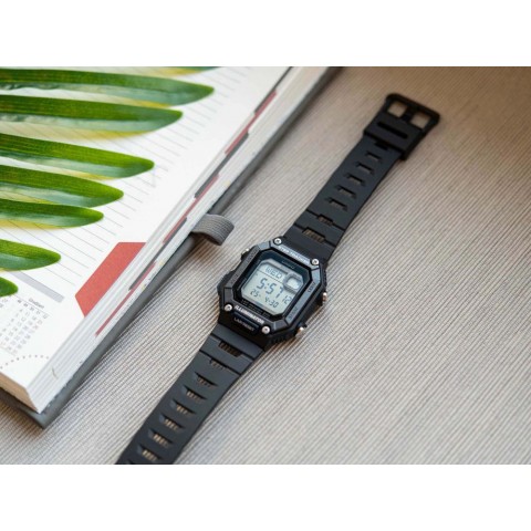 Чоловічий годинник CASIO WS-B1000-1AVEF Sport