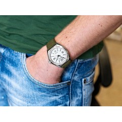 Чоловічий годинник Citizen AW1571-09A Eco-Drive Military