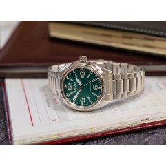 Чоловічий годинник Citizen AW1571-76X Military