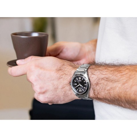 Чоловічий годинник Citizen AW1641-81E Super Titanium