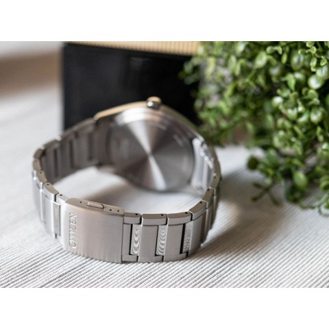 Чоловічий годинник Citizen AW1641-81E Super Titanium