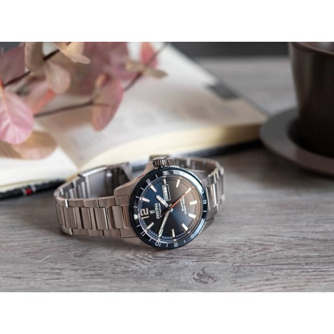 Чоловічий годинник FESTINA F20698/2 Titanium Date