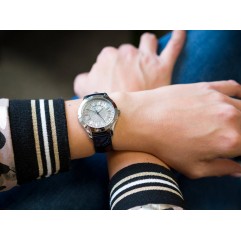 Жіночий годинник GUESS GLAMOUR GW0299L1