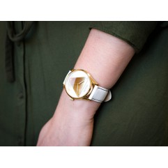 Жіночий годинник GUESS GW0399L1 Emblem