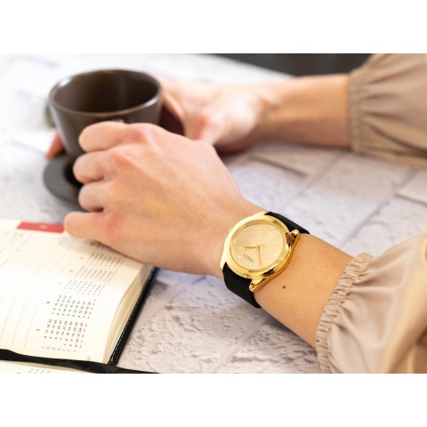 Жіночий годинник GUESS GW0665L1 Cubed