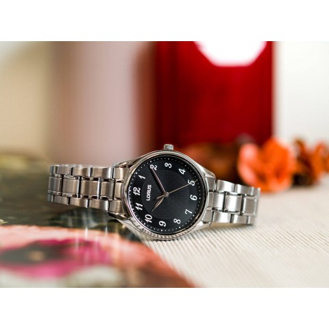 Жіночий годинник LORUS RG221UX9
