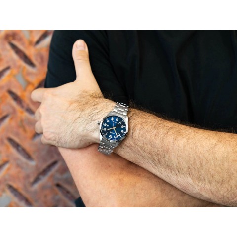 Чоловічий годинник LORUS RH975JX5