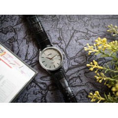 Чоловічий годинник LORUS RL477AX9