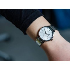 Жіночий годинник LORUS RP633DX9