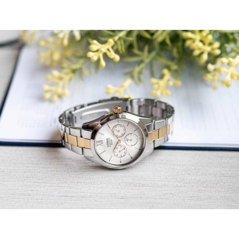 Жіночий годинник LORUS RP653DX9