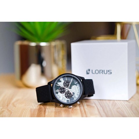 Чоловічий годинник LORUS RT397HX9