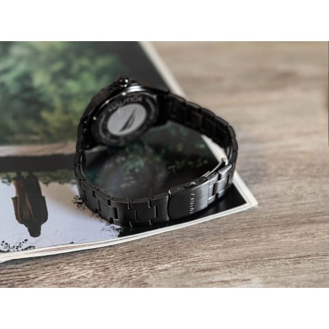 Чоловічий годинник NAUTICA NAPCLLE15