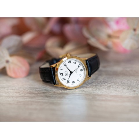 Жіночий годинник Q&Q C215J104Y