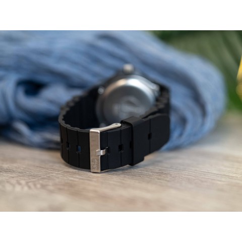 Чоловічий годинник Q&Q V30A-005VY